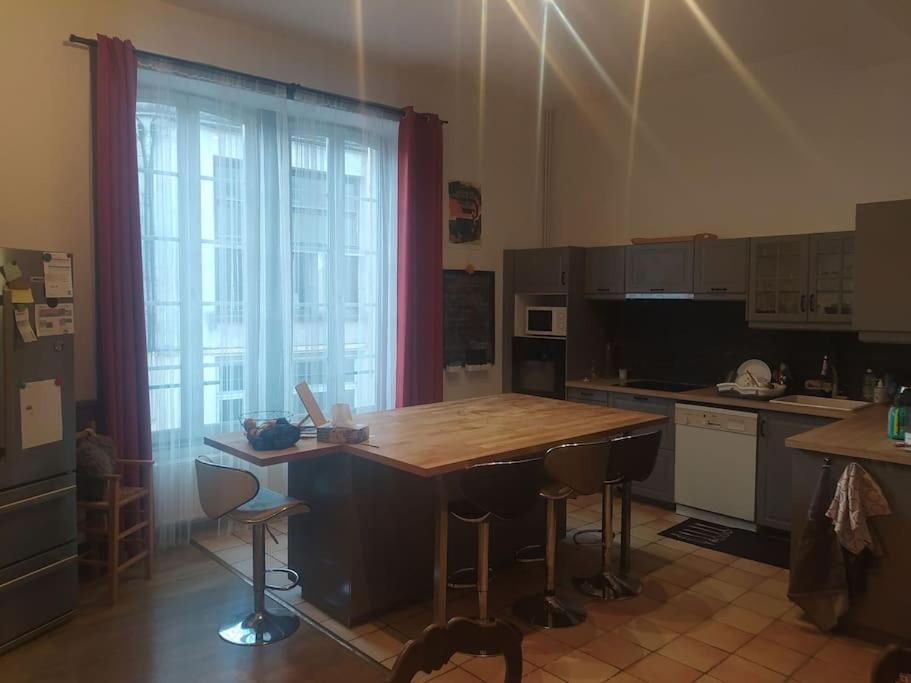 Chambre Dans Appartement De Caractere Dole Exterior foto